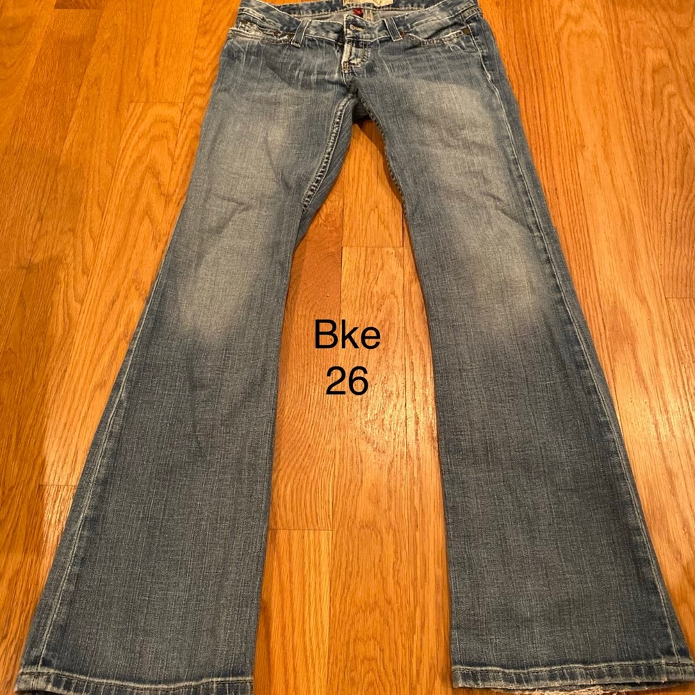 Buckle jeans